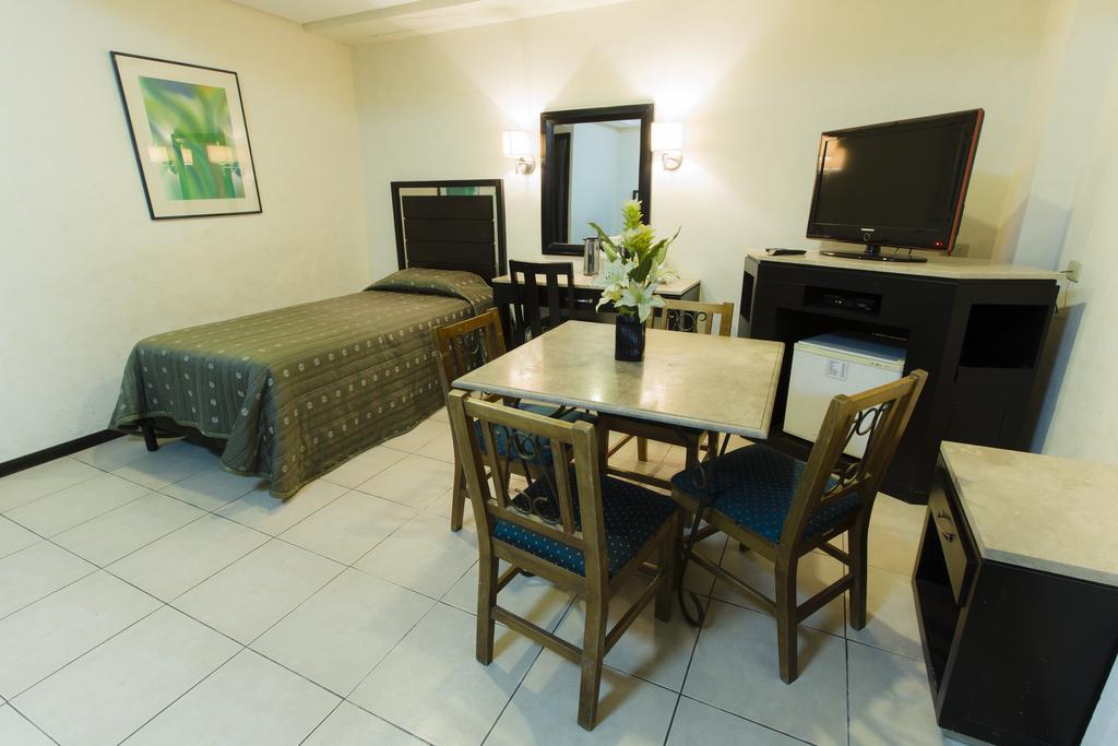 Goldenfield Kundutel Hotel Bacolod Eksteriør billede