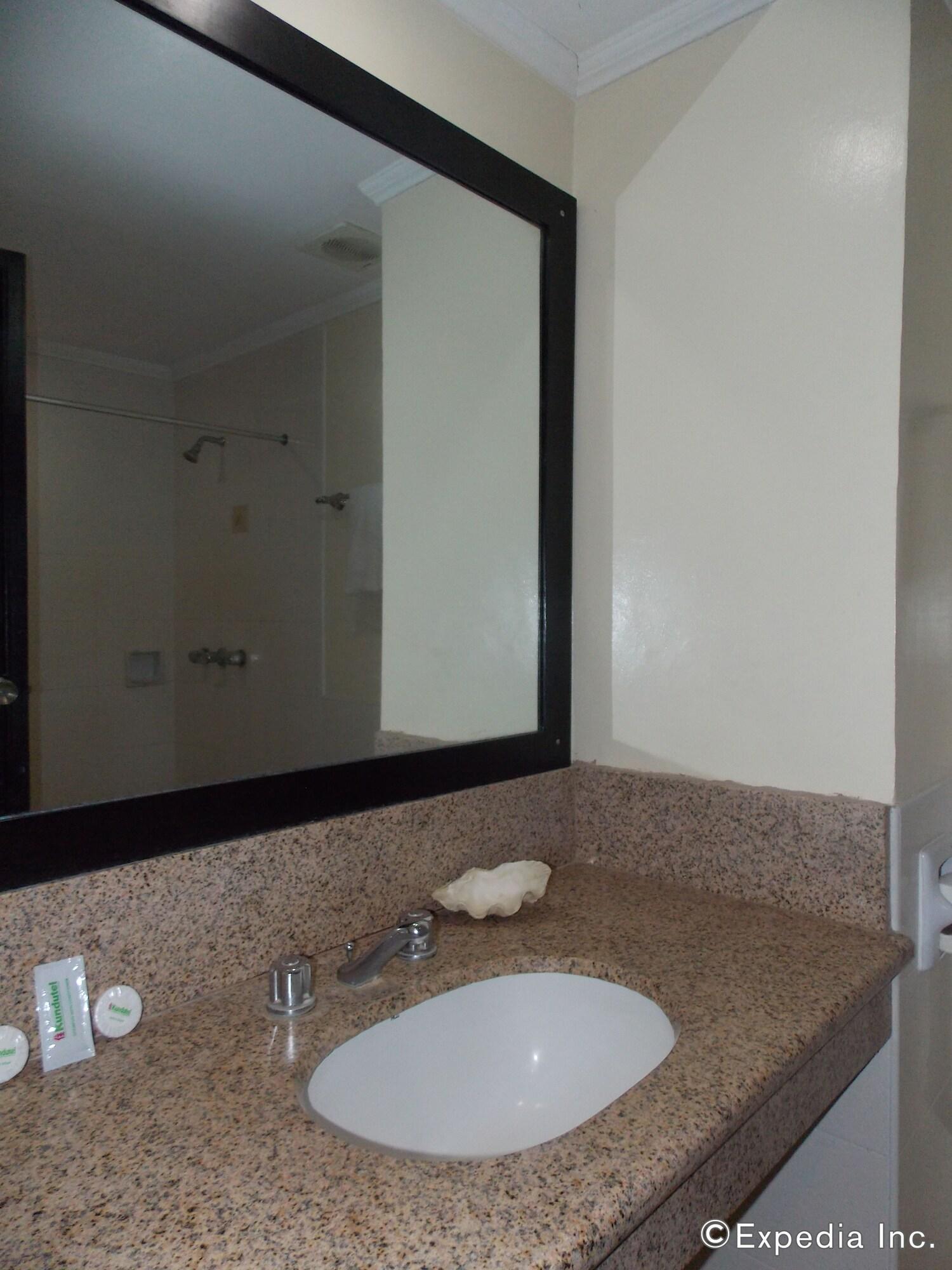 Goldenfield Kundutel Hotel Bacolod Eksteriør billede