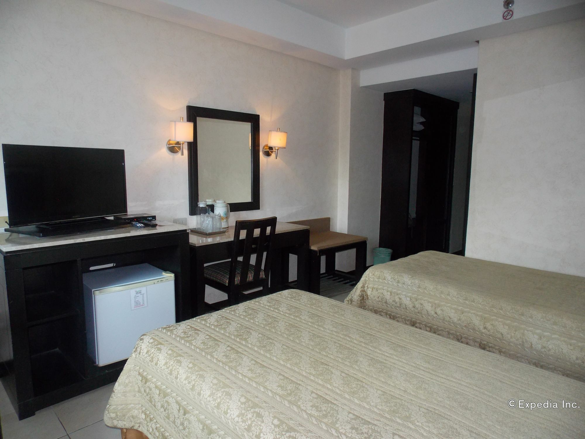 Goldenfield Kundutel Hotel Bacolod Eksteriør billede